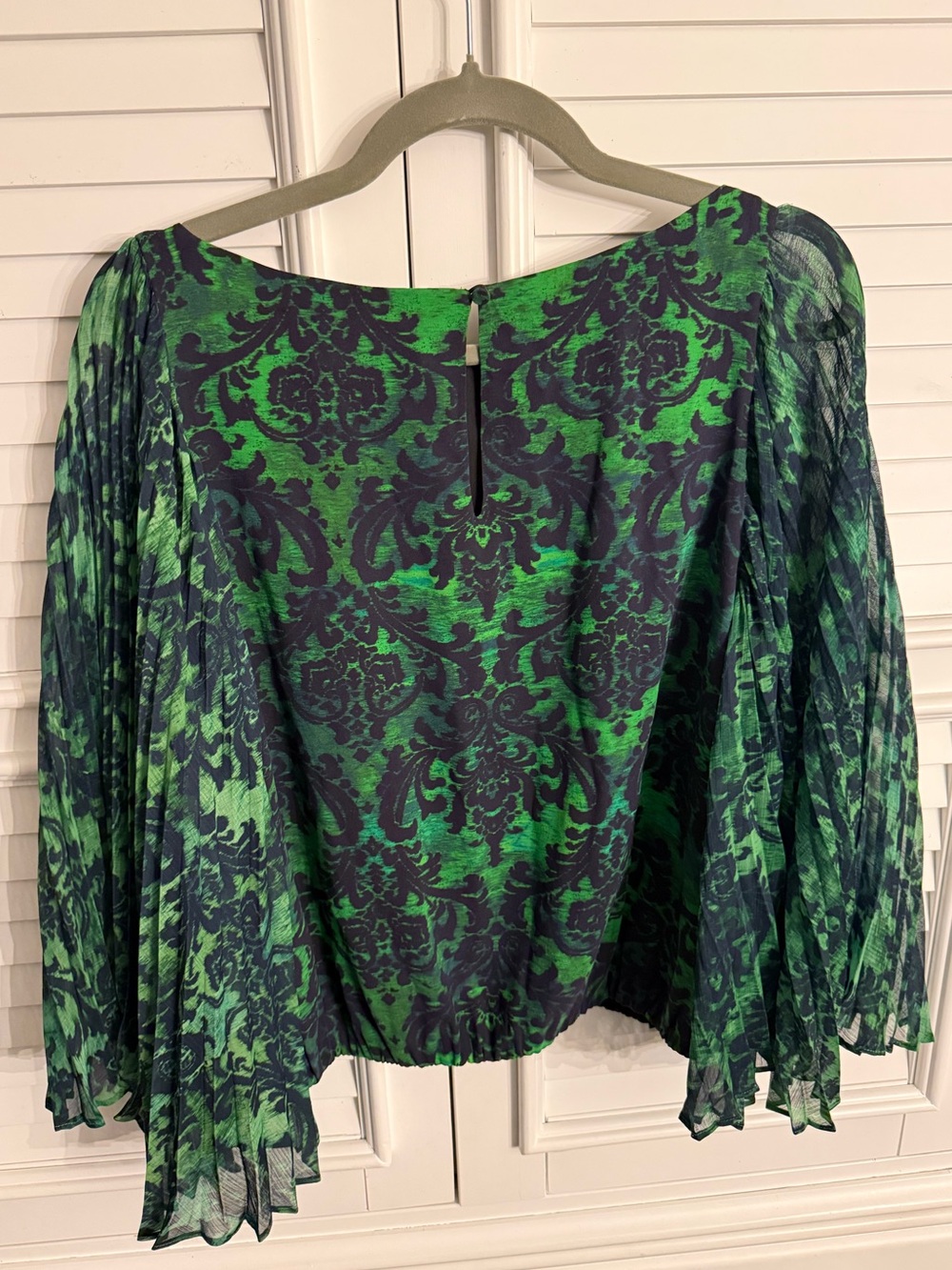 Alice + Olivia Briar Green Black Silk Pleated Batwing Blouse Top S NWOT - Picture 5 of 9